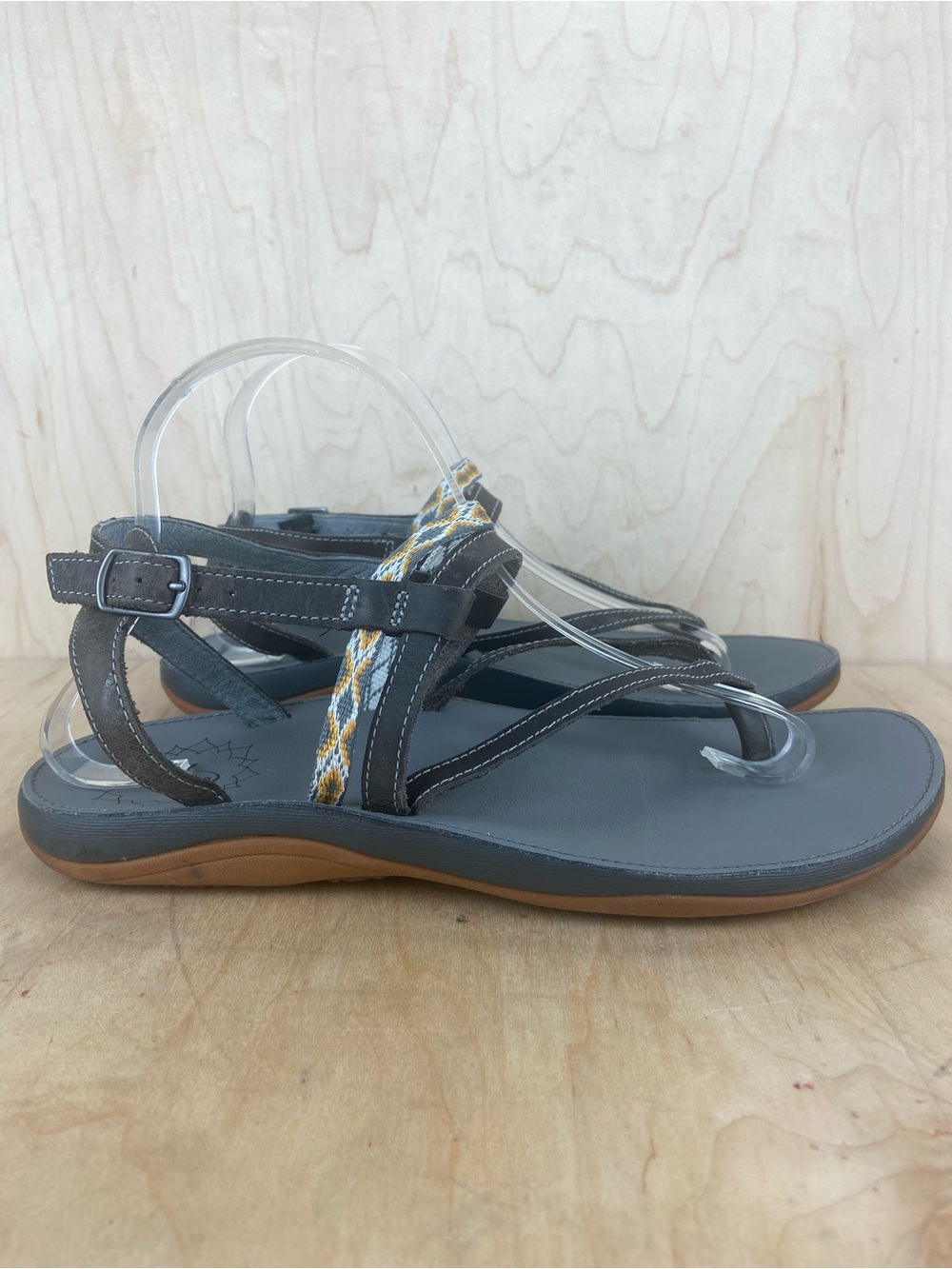 Chaco Loveland Strappy Sandals Women’s Size 9 Gray and Yellow